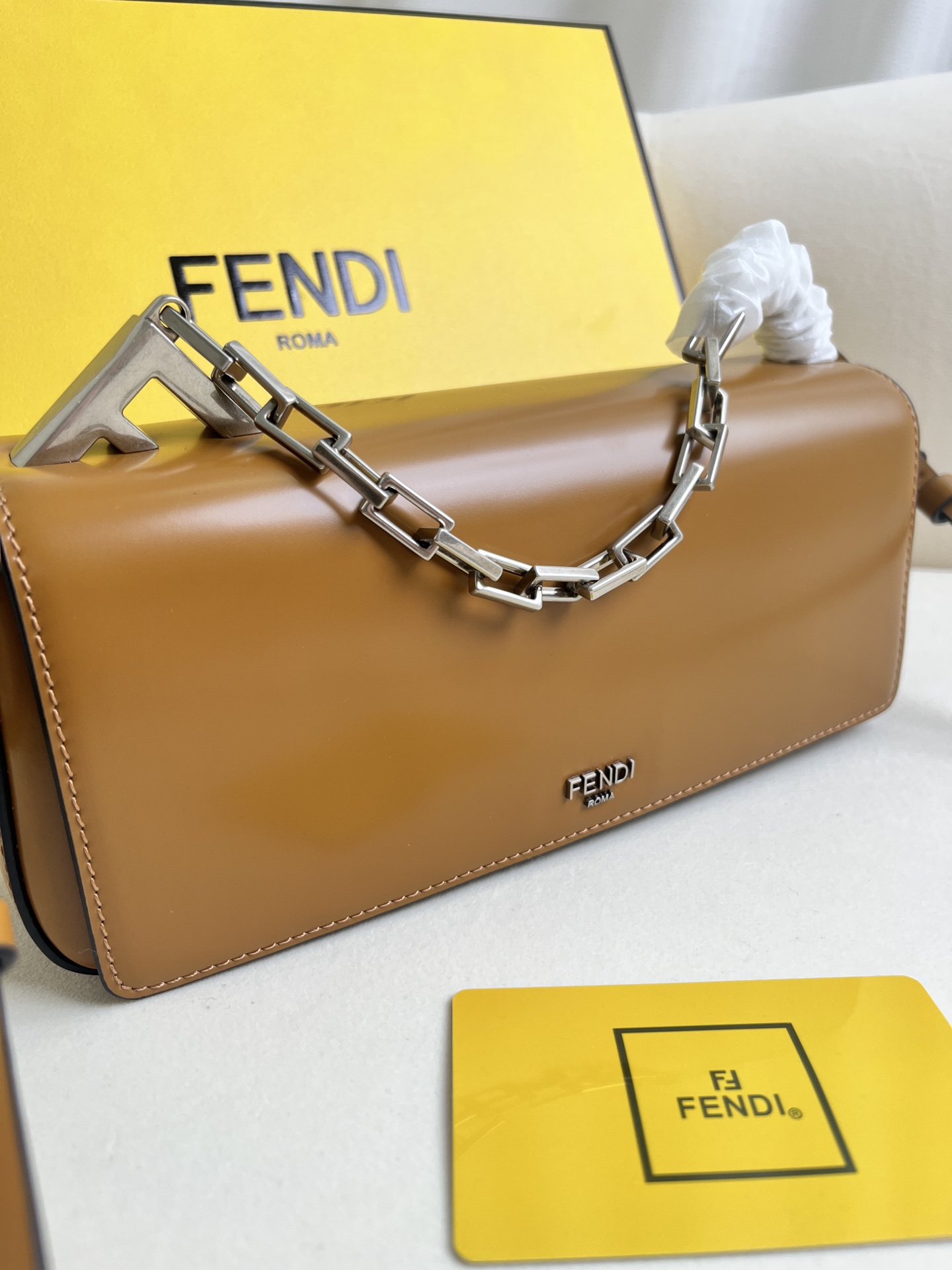 handbags FENDI 8605 size:23*13*7cm - vstockx