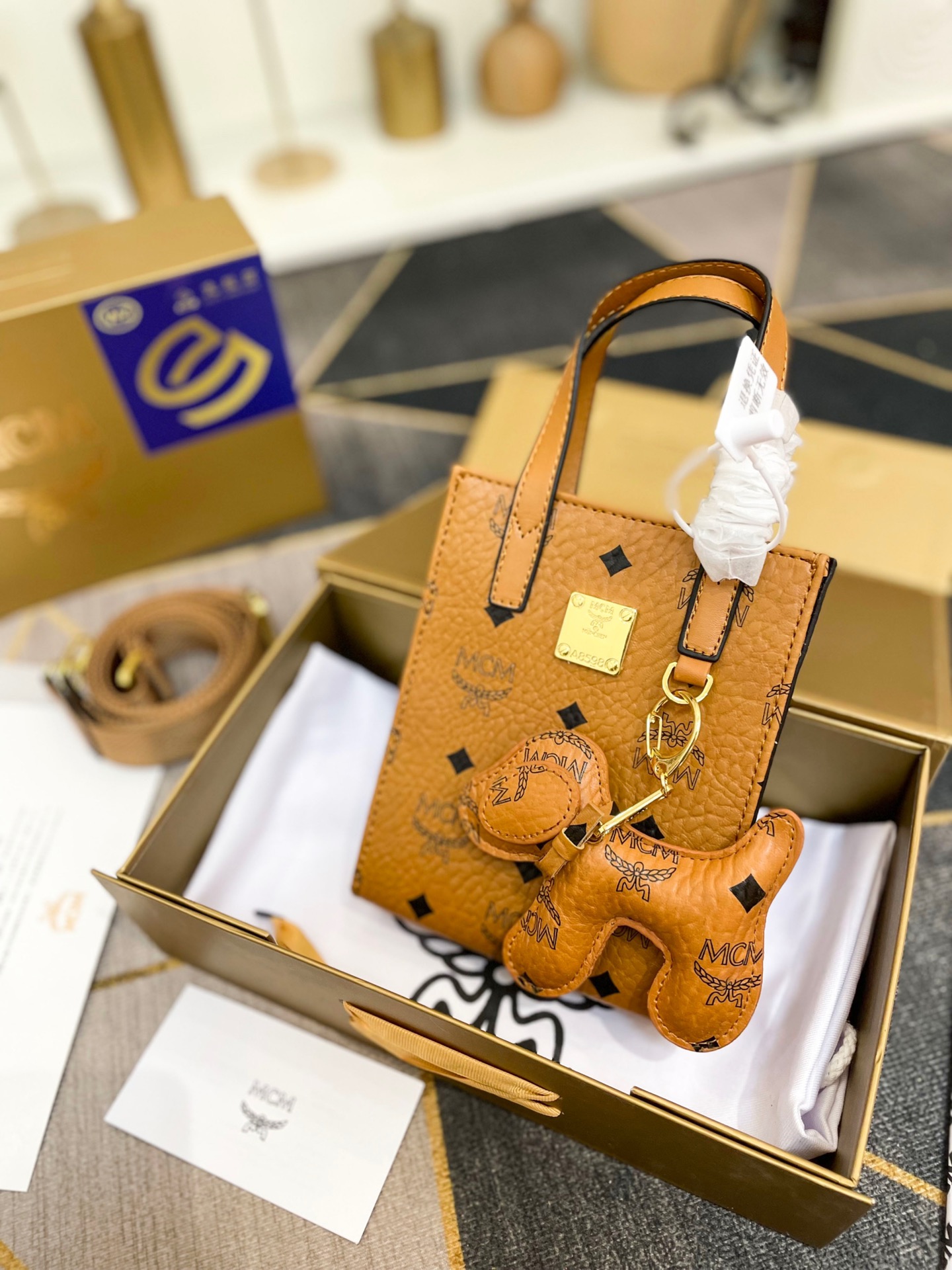 Handbags MCM mom size:17*14 cm - vstockx