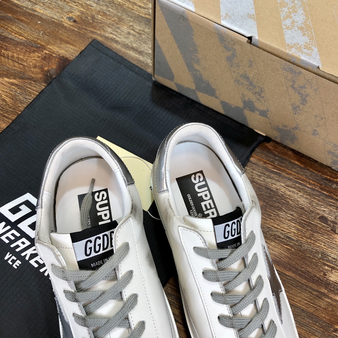 Golden Goose Superstar distressed-finish sneakers 17 - vstockx