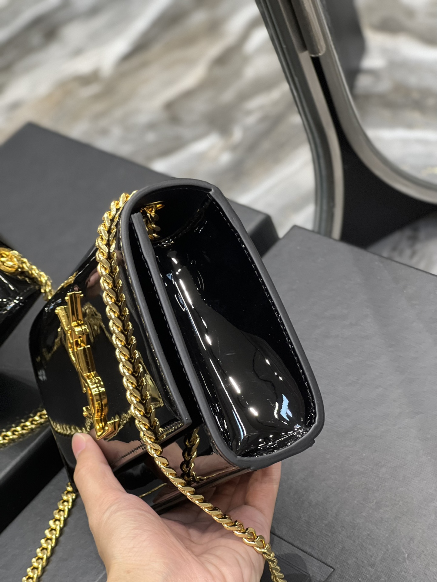 Handbags SAINT LAURENT 469390 size 20x13.5x5.5 cm - vstockx