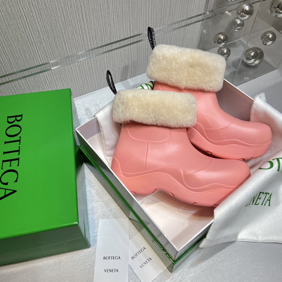 Bottega Veneta Boots 7 - vstockx