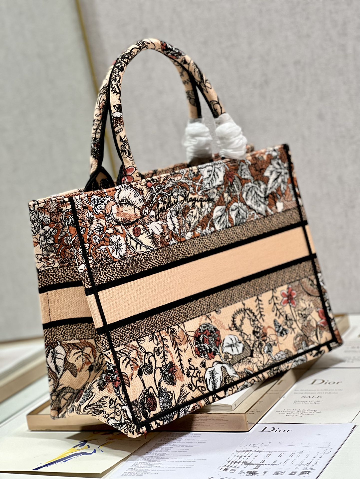 Handbag Dior 1286 size 36  28 cm - vstockx