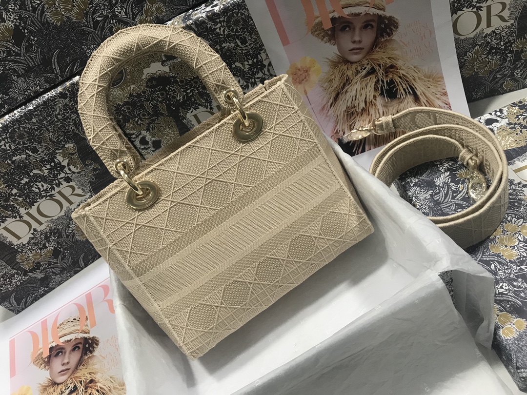 Handbag Dior M0565 size 24*20*11 cm - vstockx
