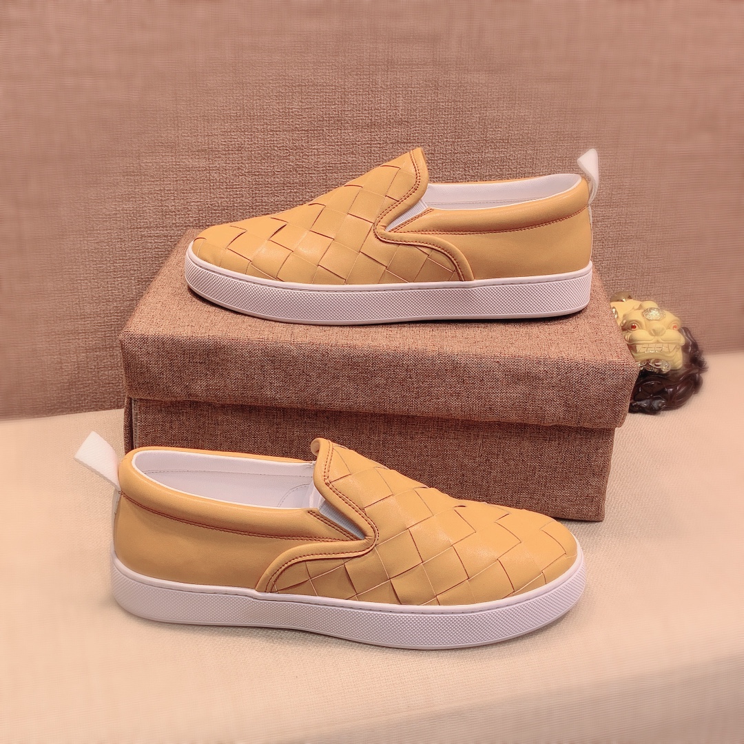 Bottega Veneta Intrecciato Leather Loafers 3 - vstockx