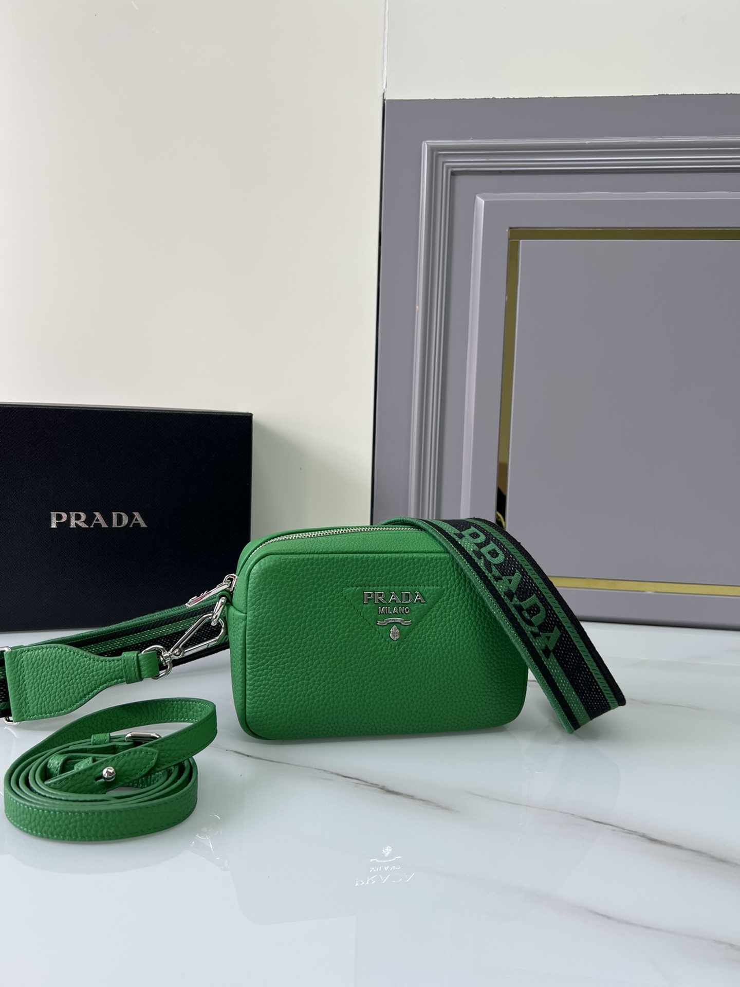 handbags prada 1BH192 19*12*6 - vstockx