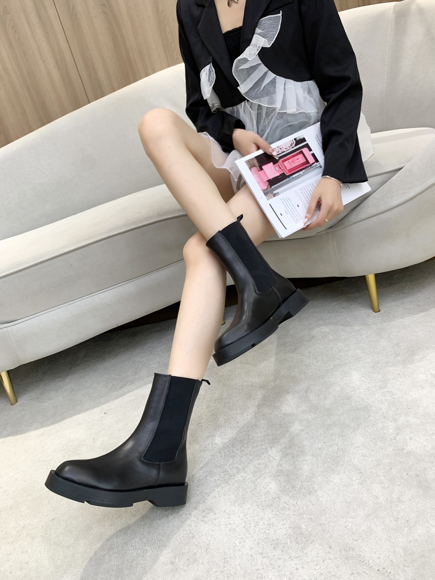 Givenchy Boots 21 - vstockx