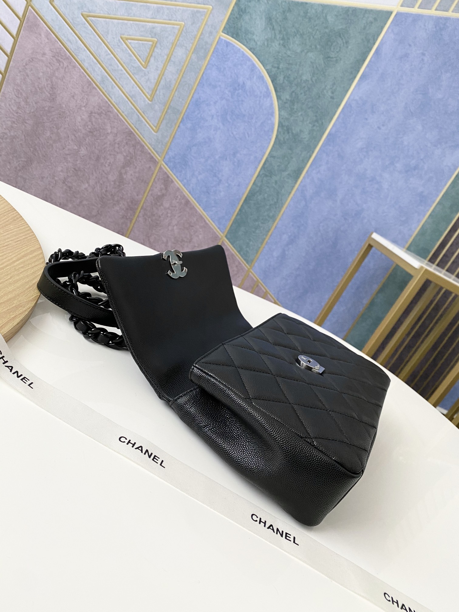 Handbag Chanel 2303 size 24x16.5x7 cm - vstockx