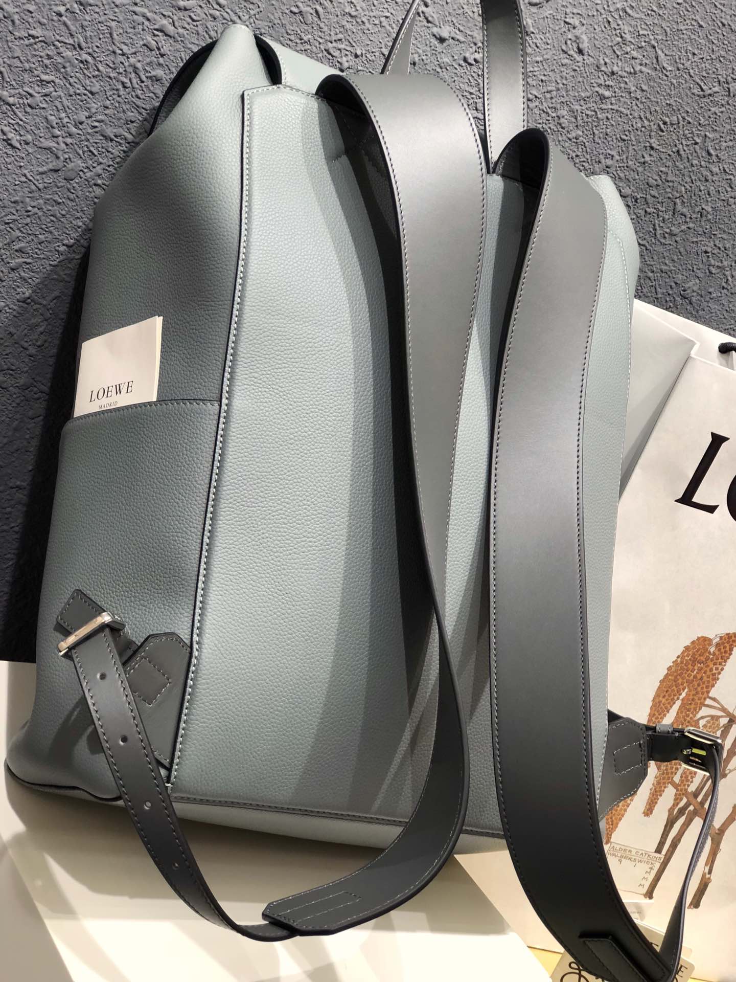 Handbags LOEWE ykk size:33x44.5x19 cm - vstockx
