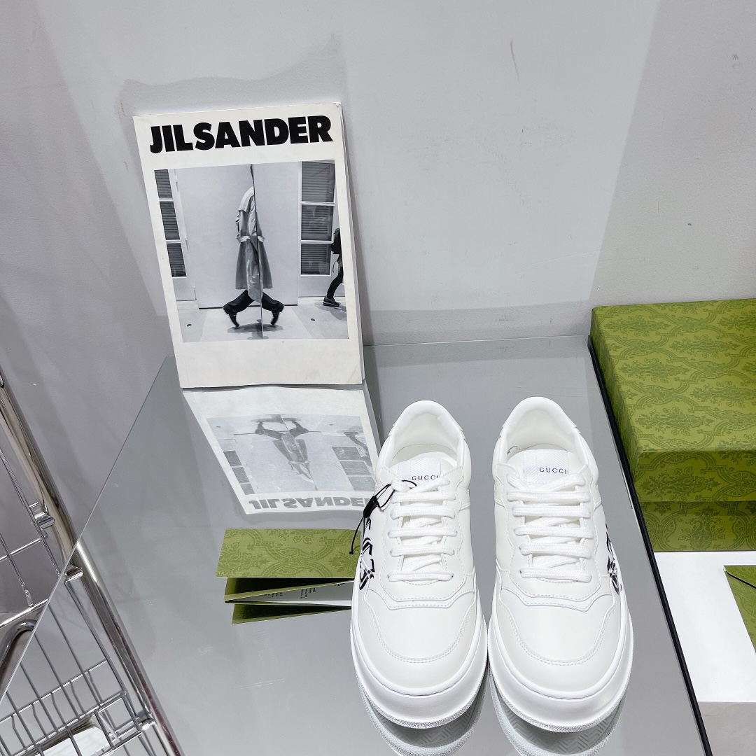 Gucci Women's GG sneaker 2 - vstockx