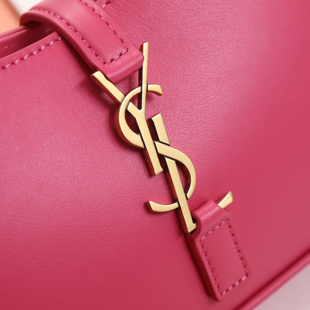 Handbags SAINT LAURENT 710318 size 19X11.5x4.5 cm - vstockx