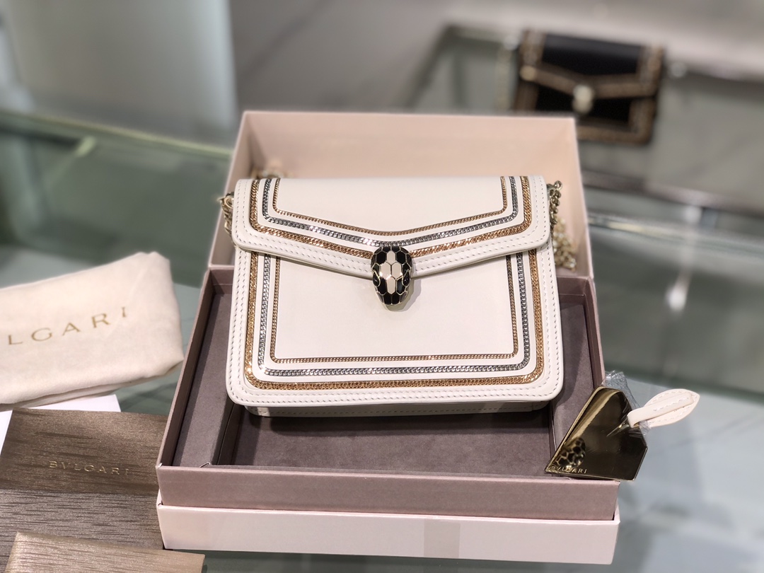 Handbags Bvlgari 288104 size:17.5*11*5 cm - vstockx