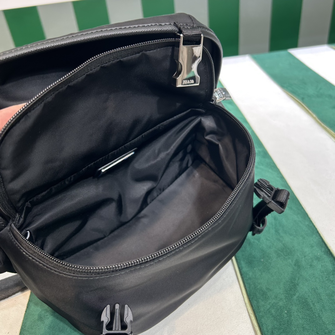 Handbags Prada 2VH171 size:20×13×9 cm - vstockx