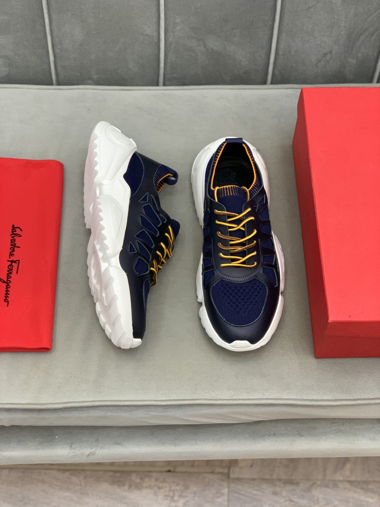 Salvatore Ferragamo Low Top Sneaker 1 - vstockx