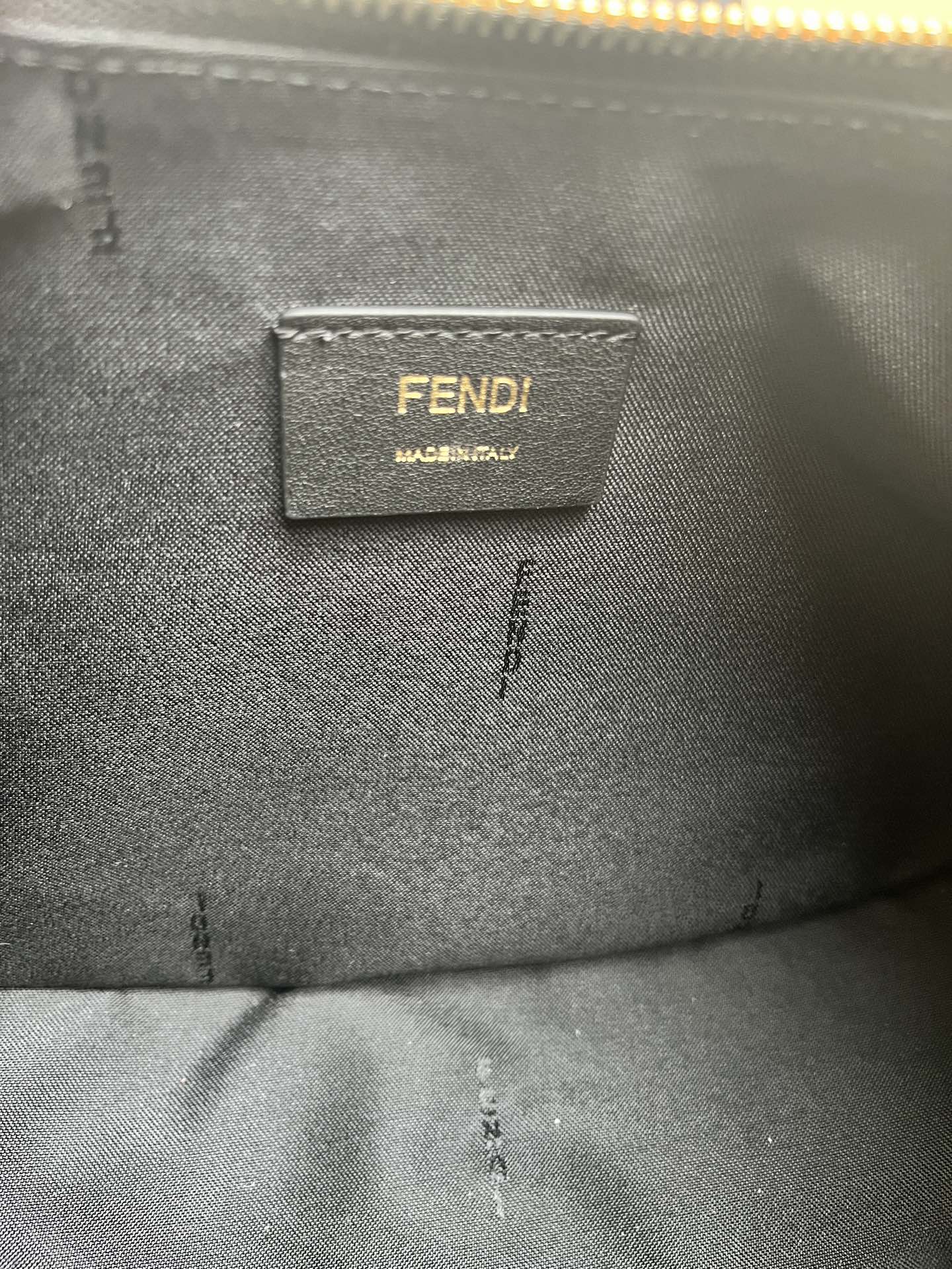 handbags FENDI 205 size:29*24.5*10cm - vstockx