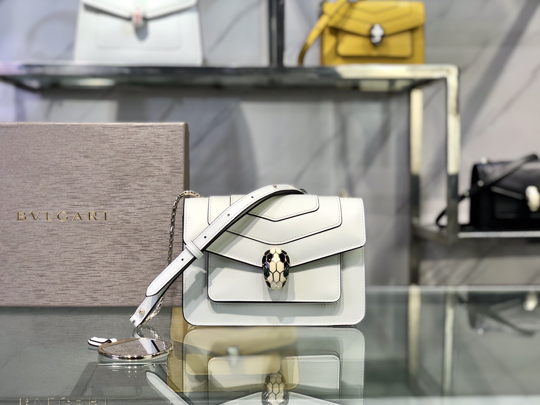 Handbags Bvlgari 9676 size:19*13*7 cm - vstockx