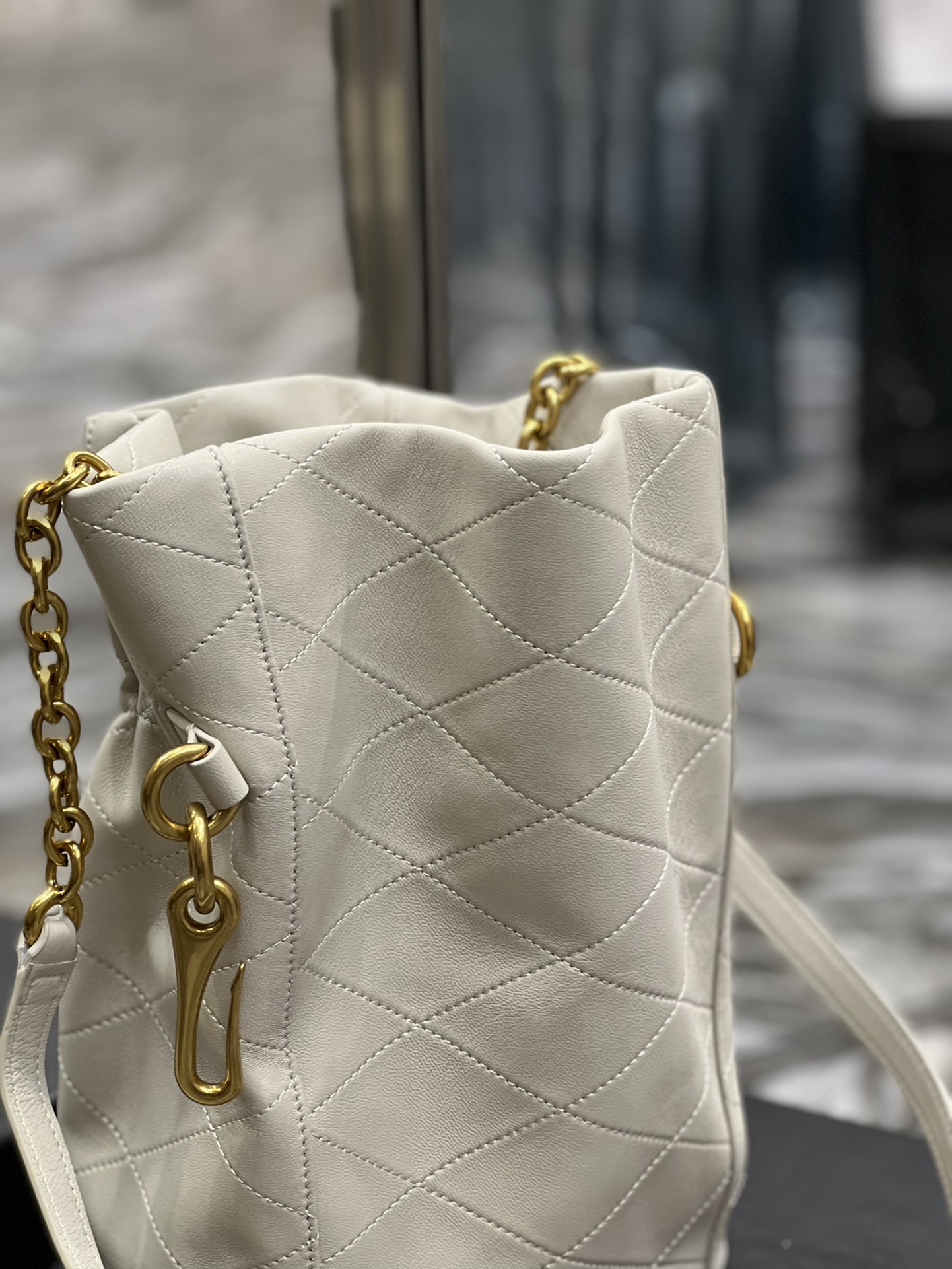 Handbags SAINT LAURENT 686310 size 19  27  12 cm - vstockx