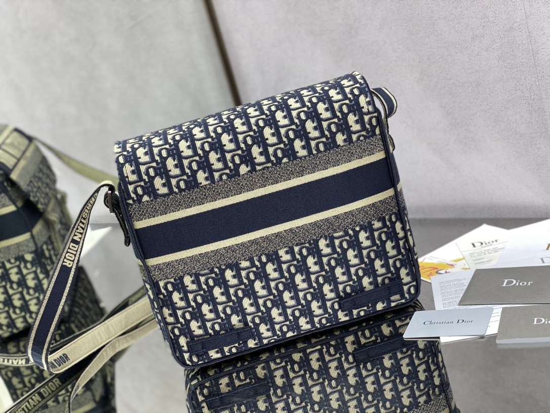 Handbag Dior size 28*12*26 cm - vstockx