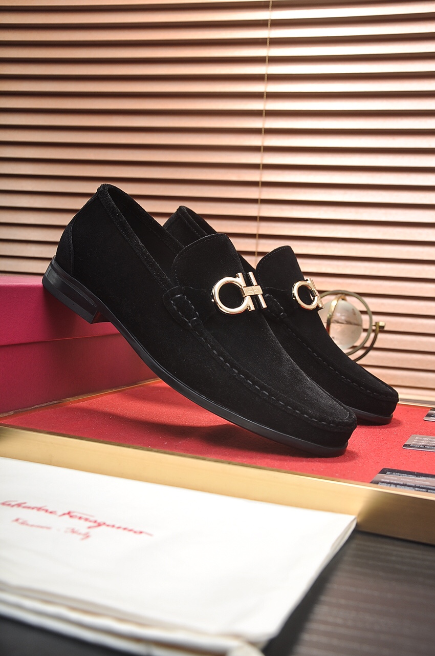 Salvatore Ferragamo Boots 2 - vstockx