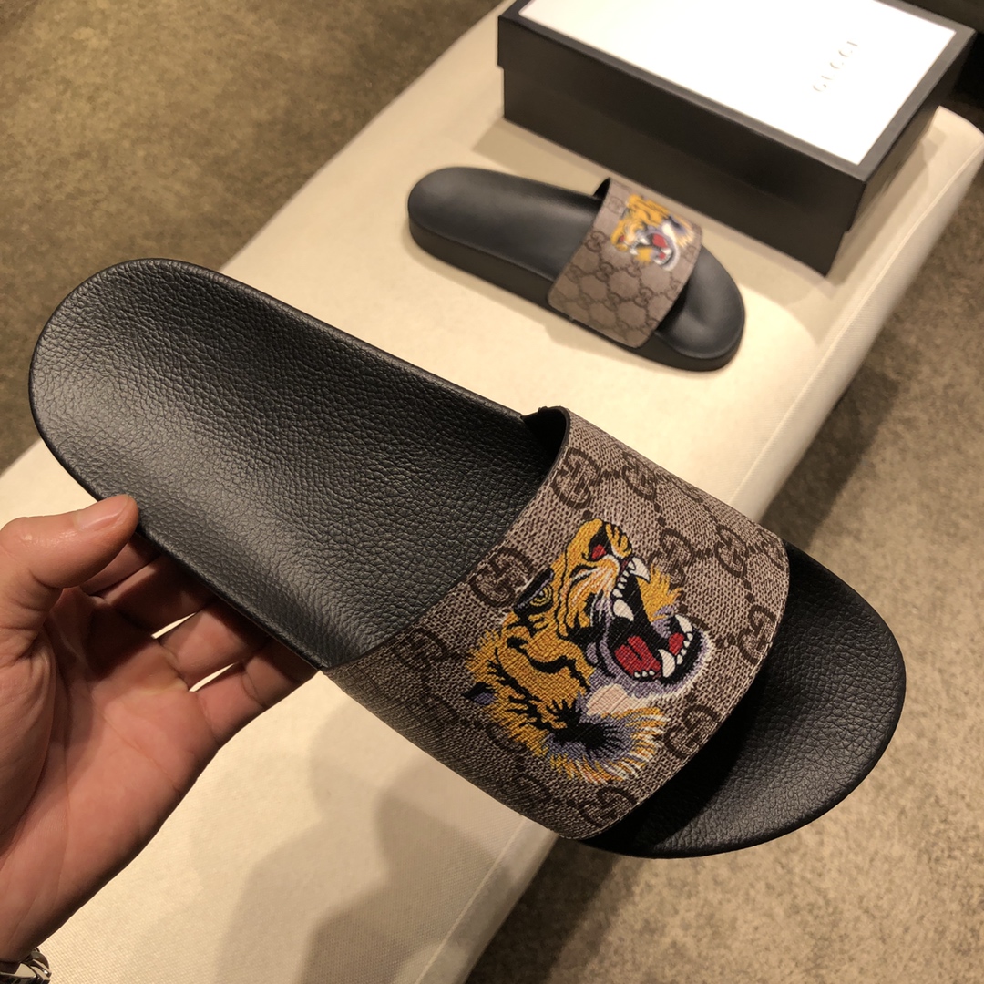 Gucci Slippers 40 - vstockx
