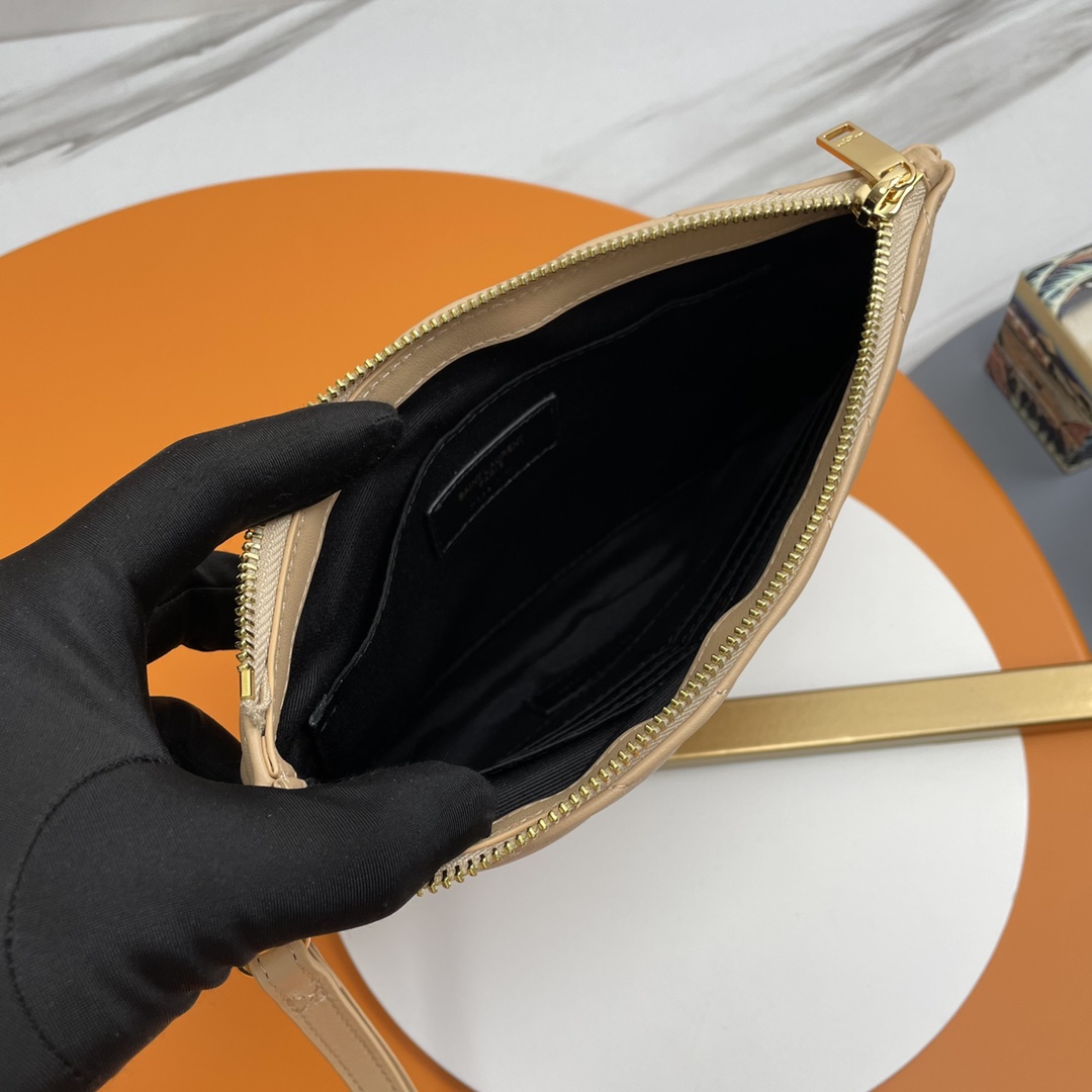 Handbags SAINT LAURENT 379039 size 24  17.5  1.5 cm - vstockx