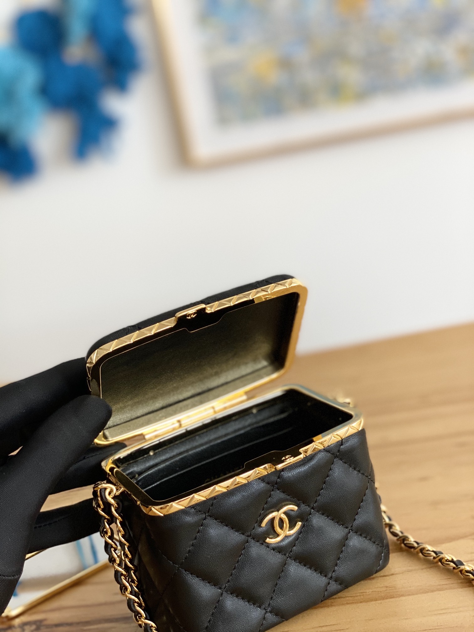 Handbag Chanel AP2717 size 9.5  11  8 cm - vstockx