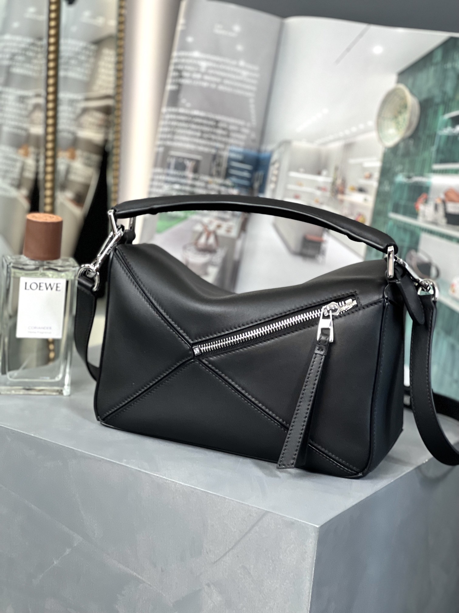 Handbags LOEWE ZP size:2414-11 cm - vstockx