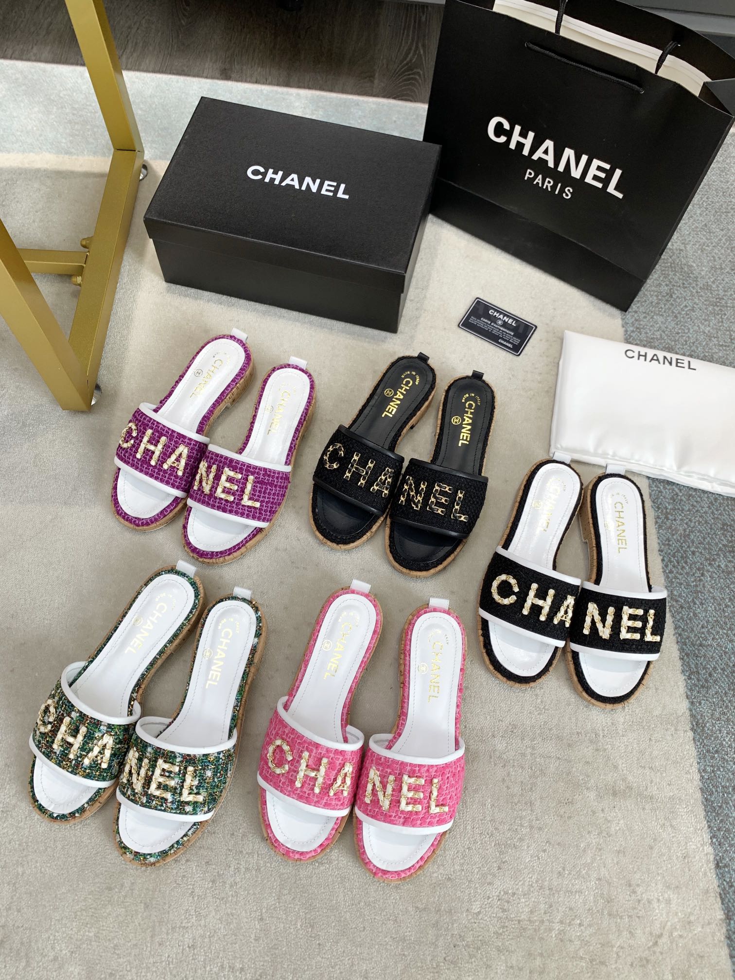 Chanel Slides 24 - vstockx