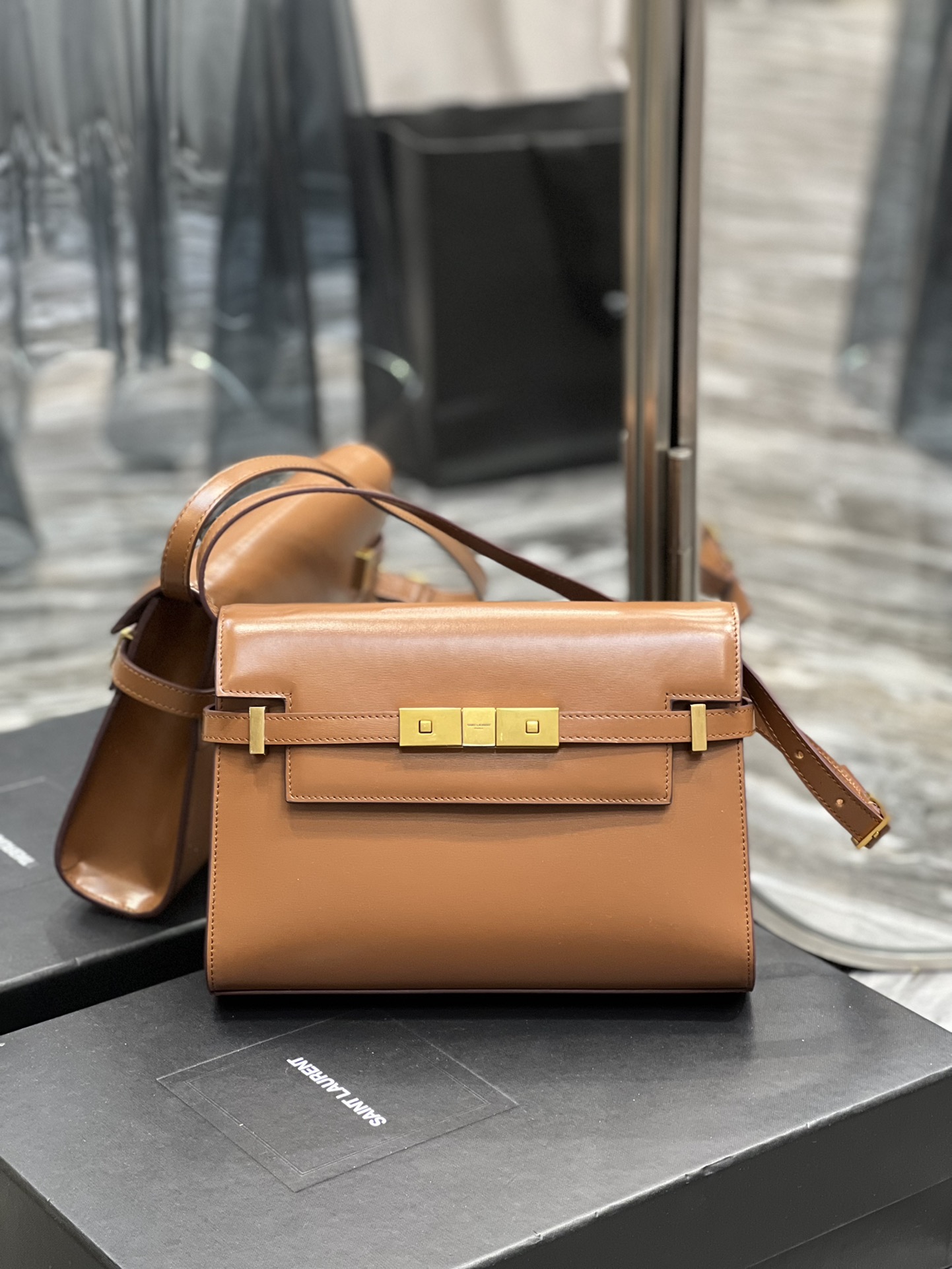 Handbags SAINT LAURENT 675626 size 24x17.5x6 cm - vstockx