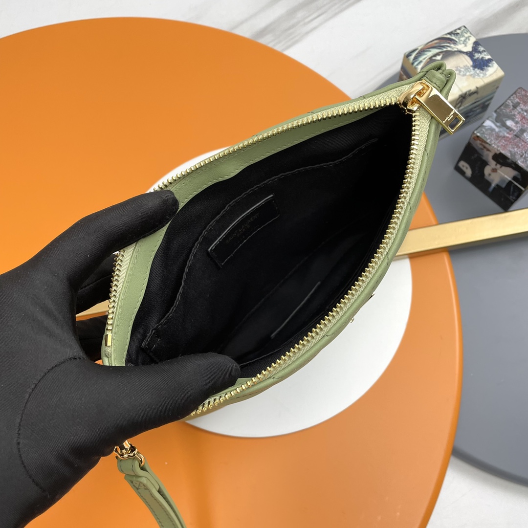 Handbags SAINT LAURENT 379039 size 24  17.5  1.5 cm - vstockx