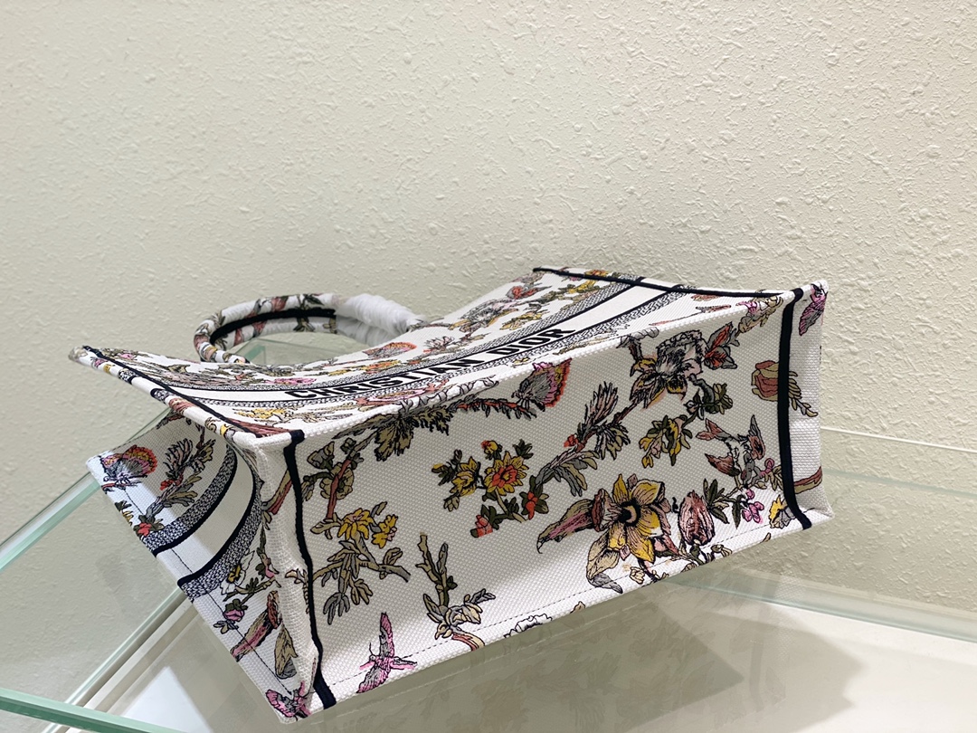 Handbags Dior Book Tote 8001 size:41 cm - vstockx