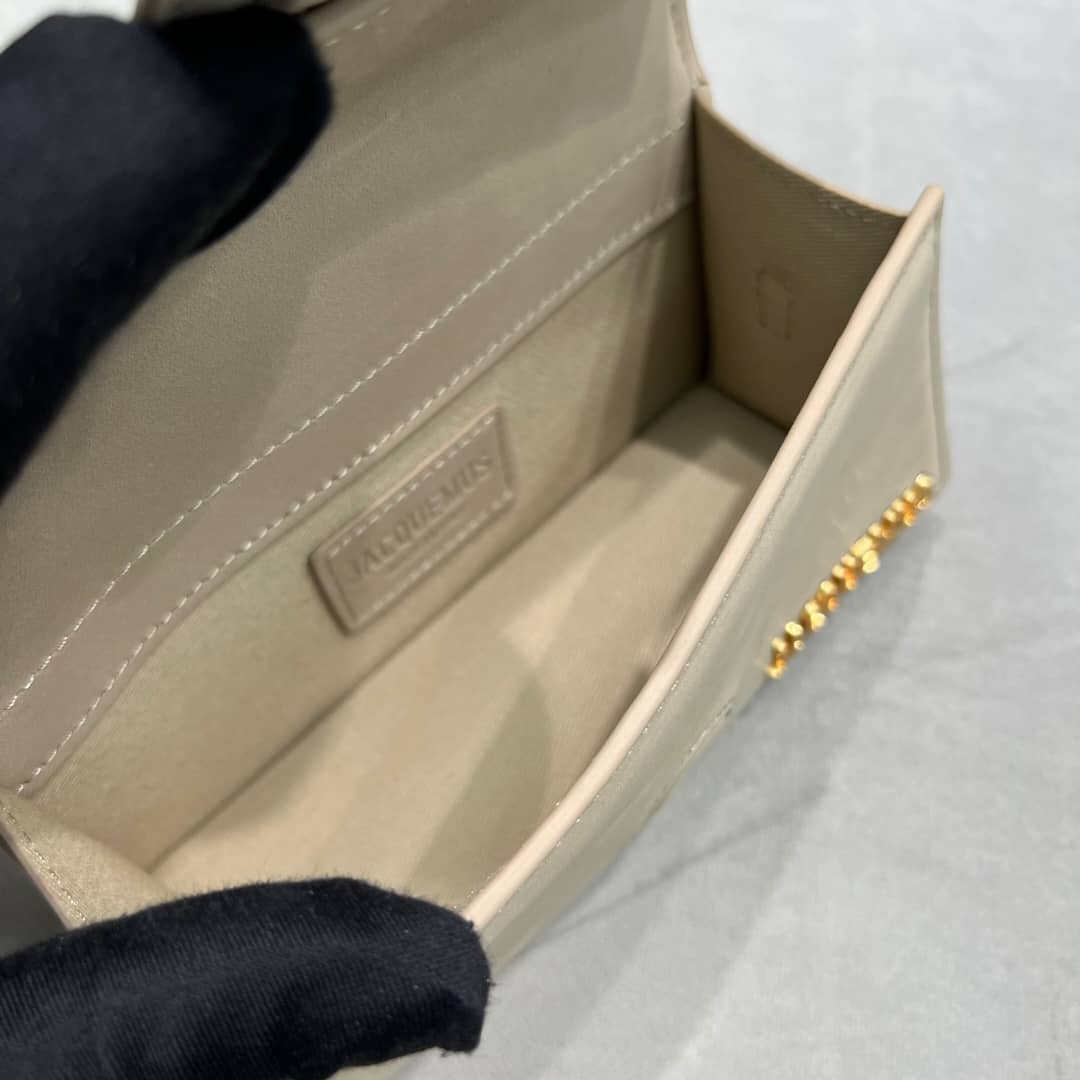 handbag Jacquemus bamnino 2056 size 24*13*7 cm size 18*6*7 cm - vstockx