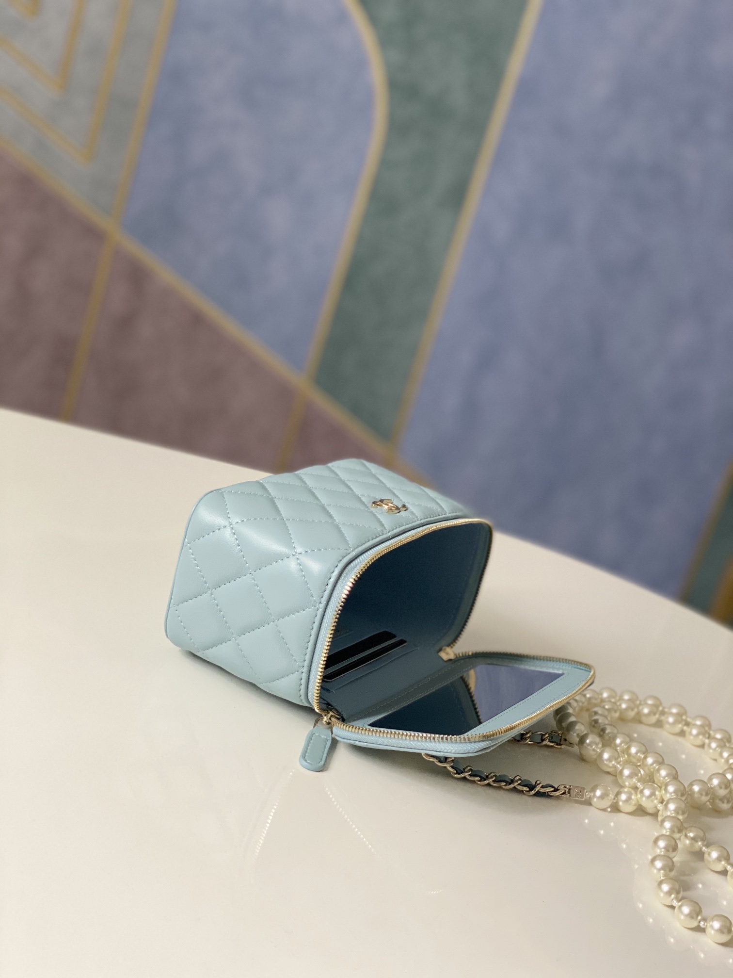 Handbag Chanel 81192 size 9.5-17-8 - vstockx