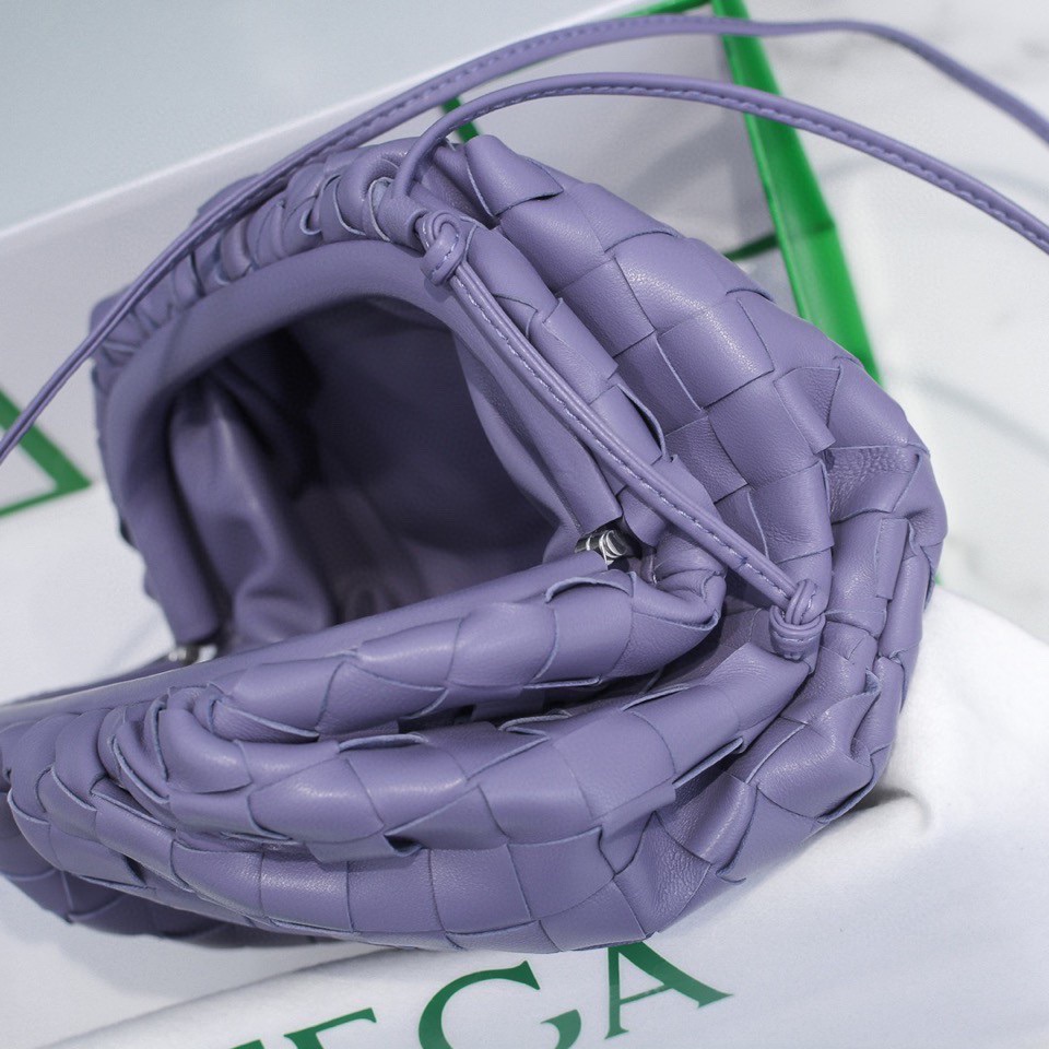 handbags Bottega Veneta The pouch size:23*13*8 - vstockx