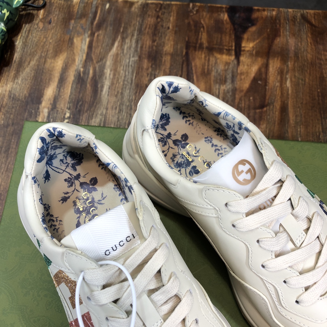 Gucci Rhyton sneaker 35 - vstockx