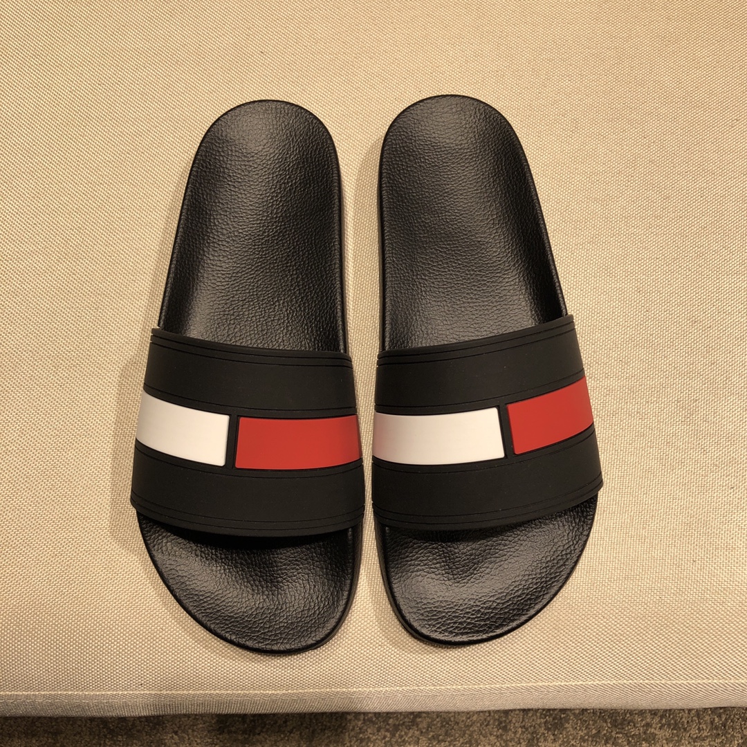 Gucci Slippers 45 - vstockx