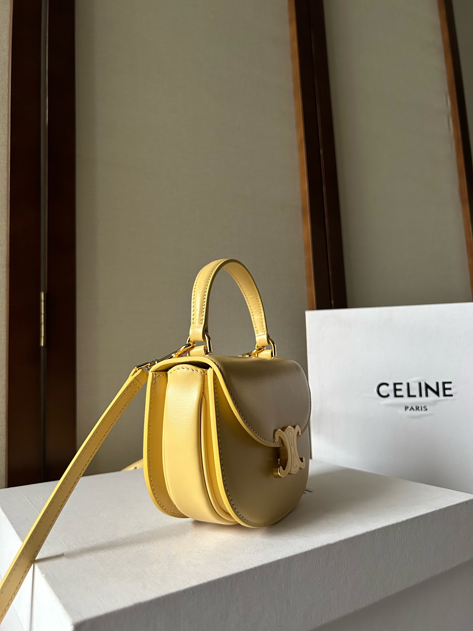 Handbags CELIN 101063 size:15.5X11.5X5 CM - vstockx