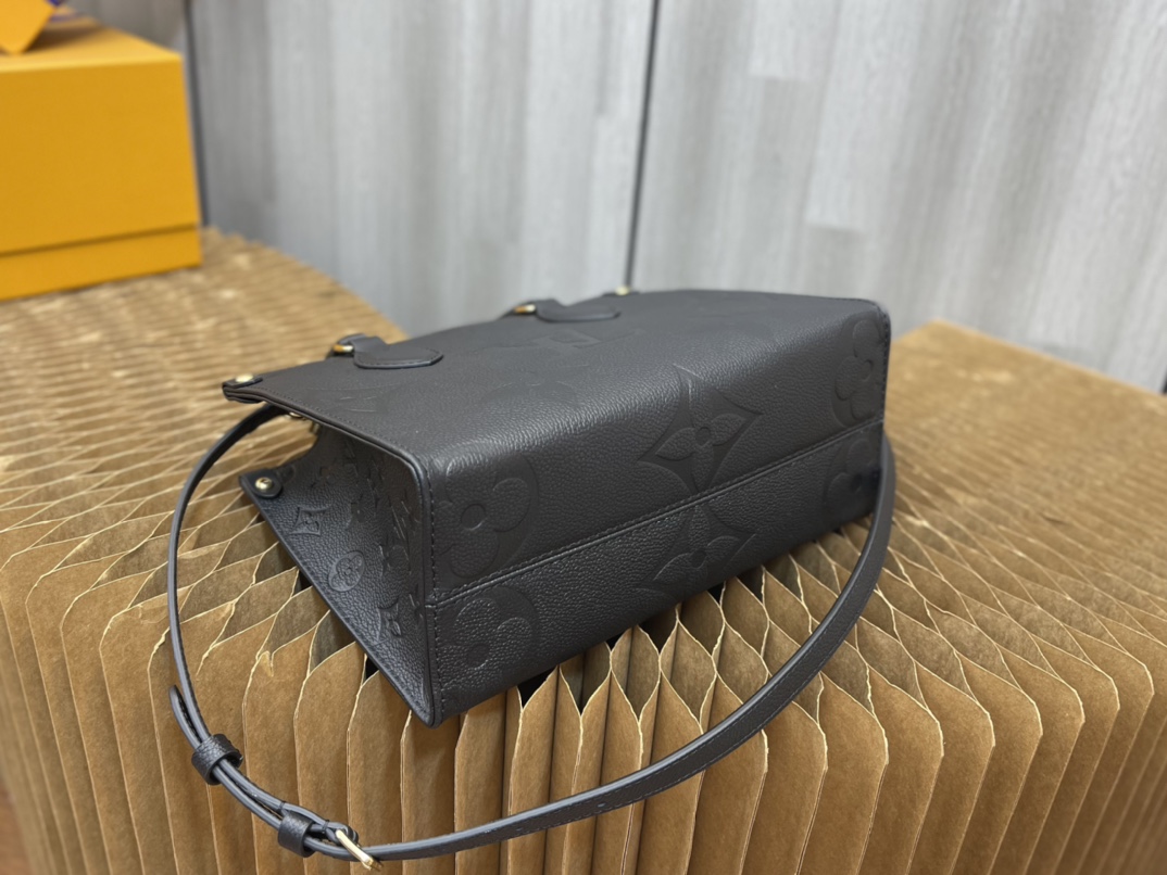 Handbag Louis Vuitton M45653 size 25x19x11.5 cm - vstockx