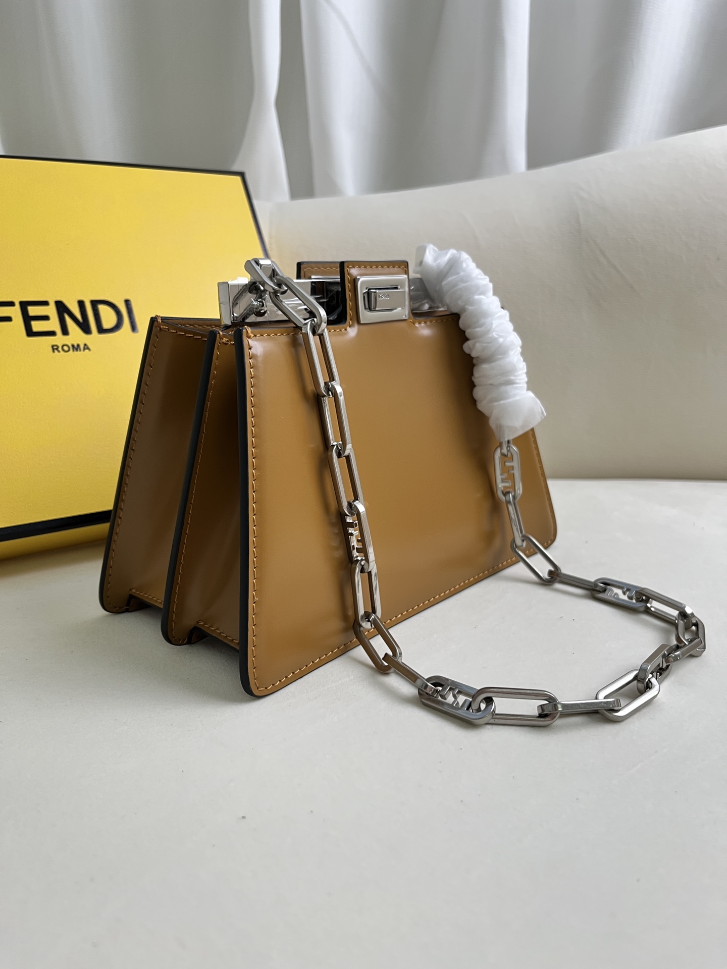 handbags FENDI 1012 size:20.5*11*14cm - vstockx