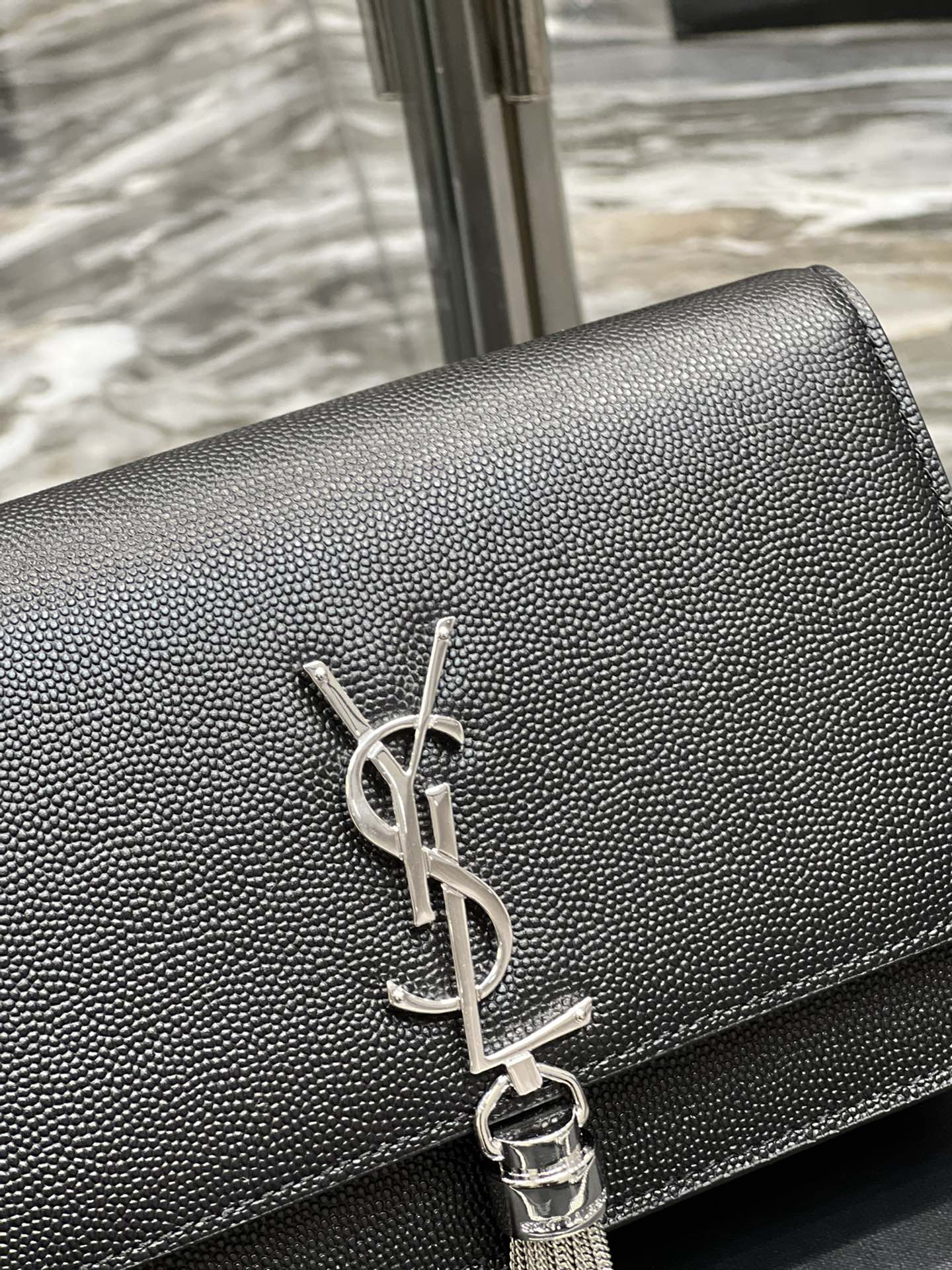 Handbags SAINT LAURENT 452159 size 19x12.5x4 cm - vstockx