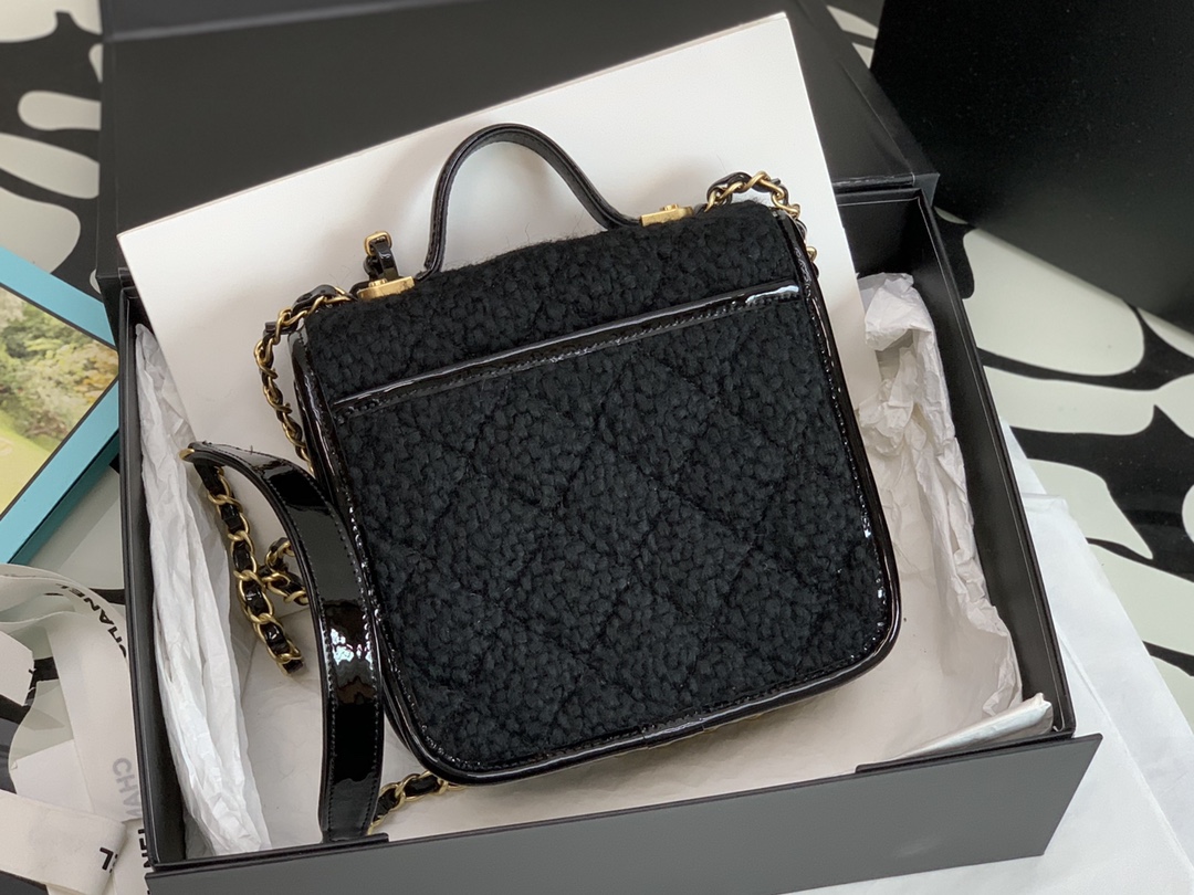 Handbag Chanel size *. * - vstockx