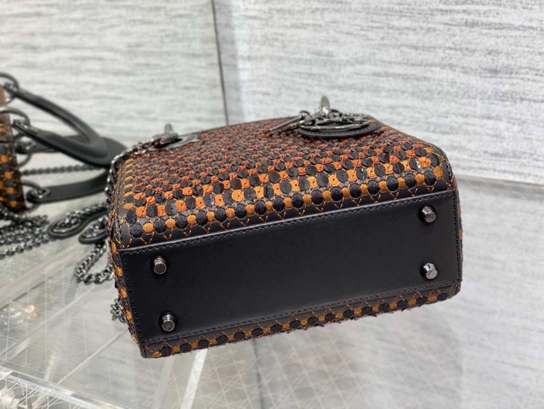 Handbag Dior size 17 cm - vstockx