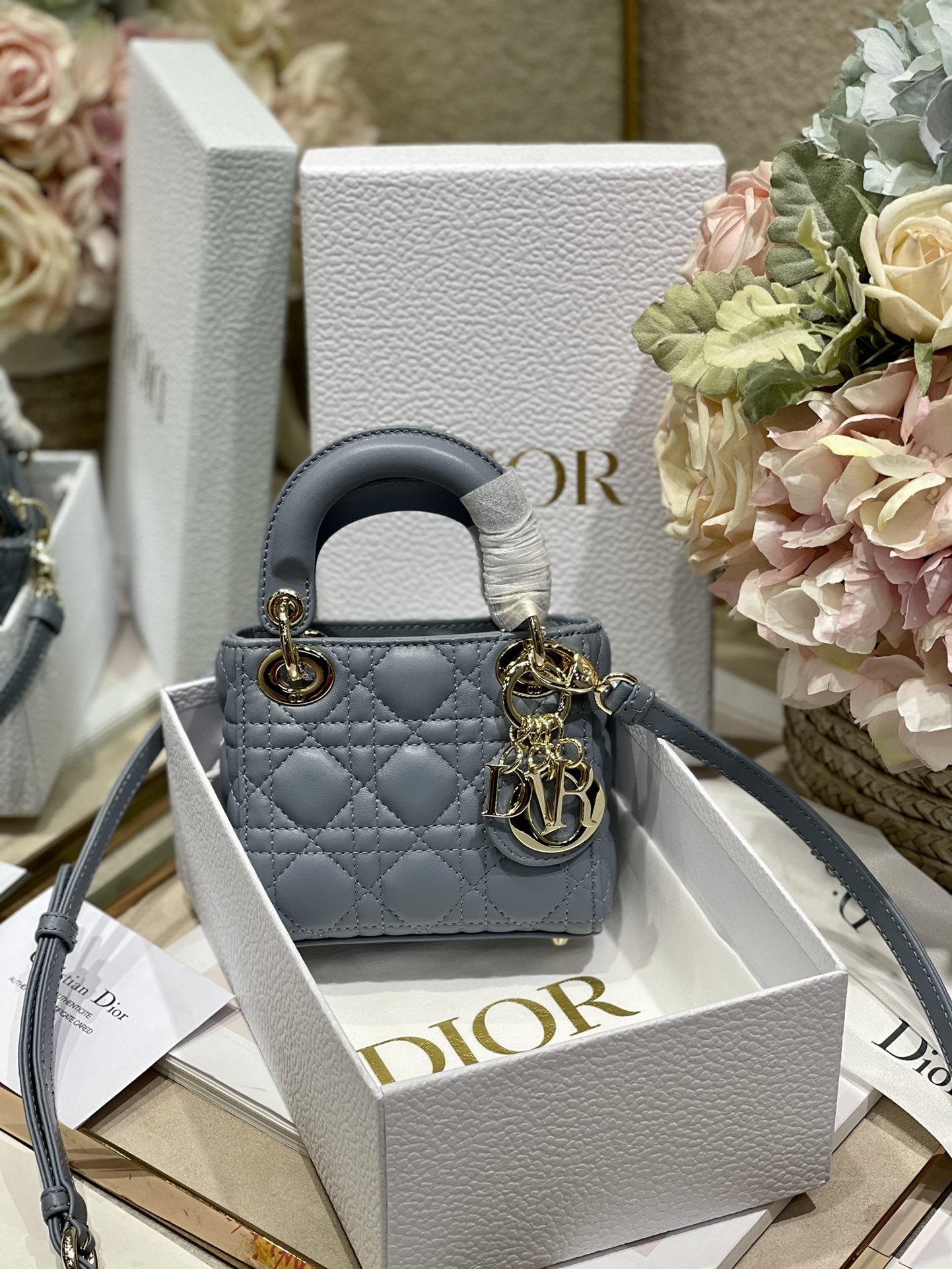 Handbags Dior  M B 6601 size:12*10*5 cm - vstockx