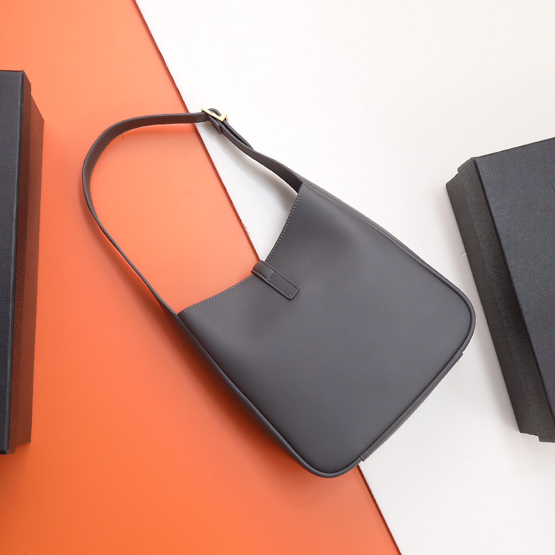 Handbags SAINT LAURENT 657230 size 24  24  10 cm - vstockx