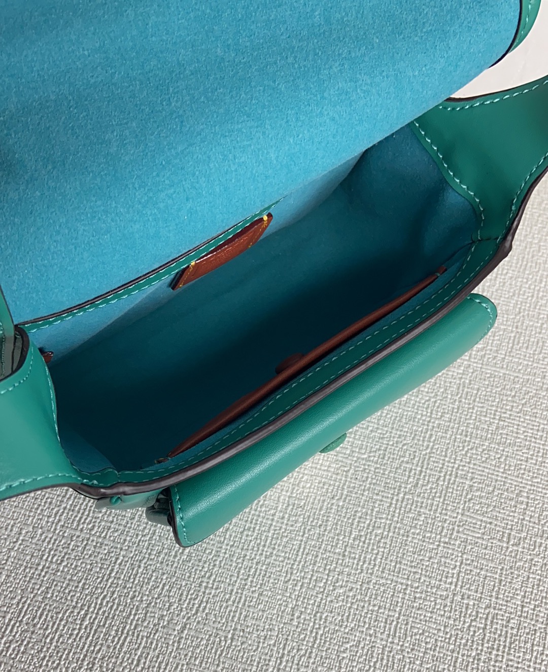 Handbags Coach CJ846 size ?9*14*7 - vstockx