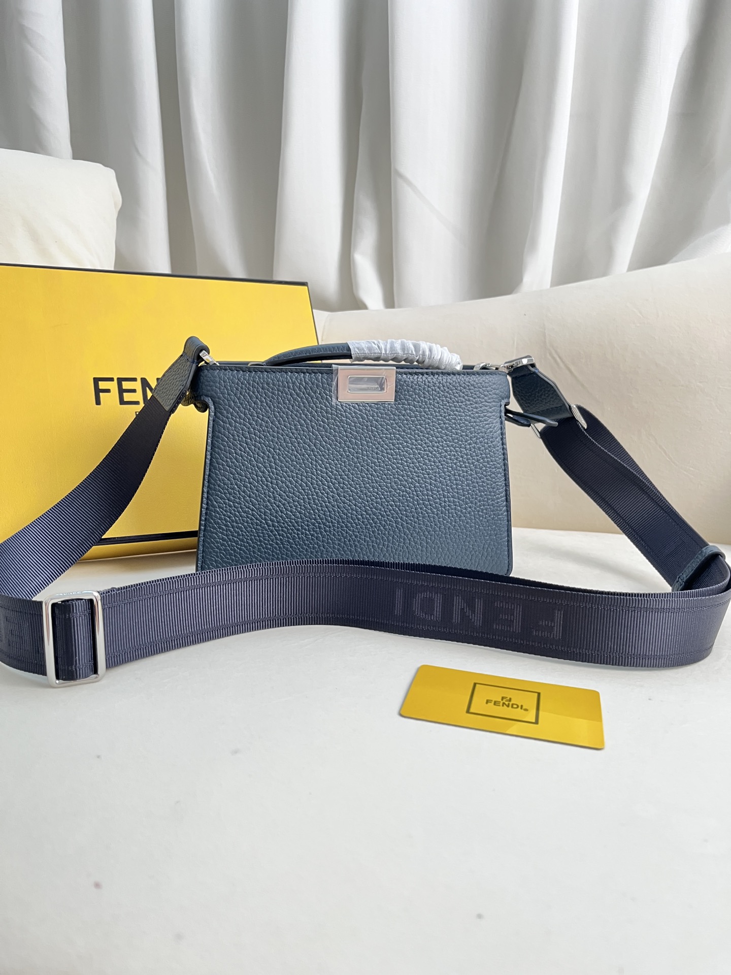 handbags FENDI 8066 size:21cm - vstockx