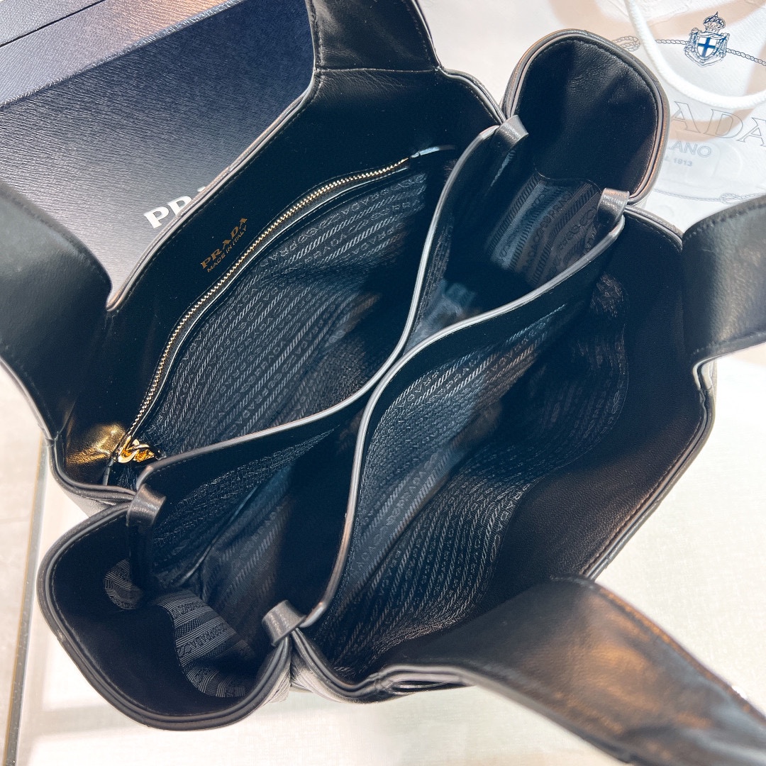 handbags prada 1BG450 31*27*13 - vstockx