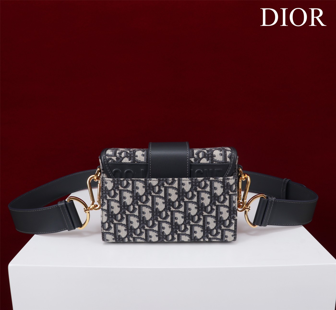 Handbag Dior size 18  12  5 cm - vstockx