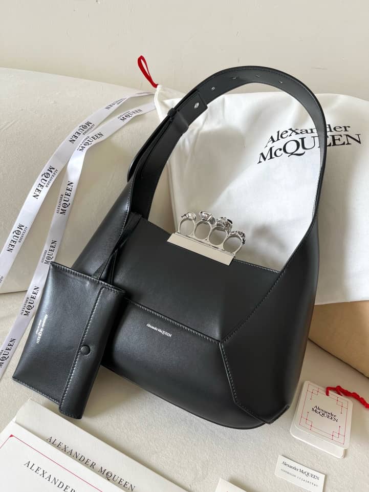 Handbag Alexander McQueen hobo size 20*12*8 cm size 30*18*7 cm - vstockx