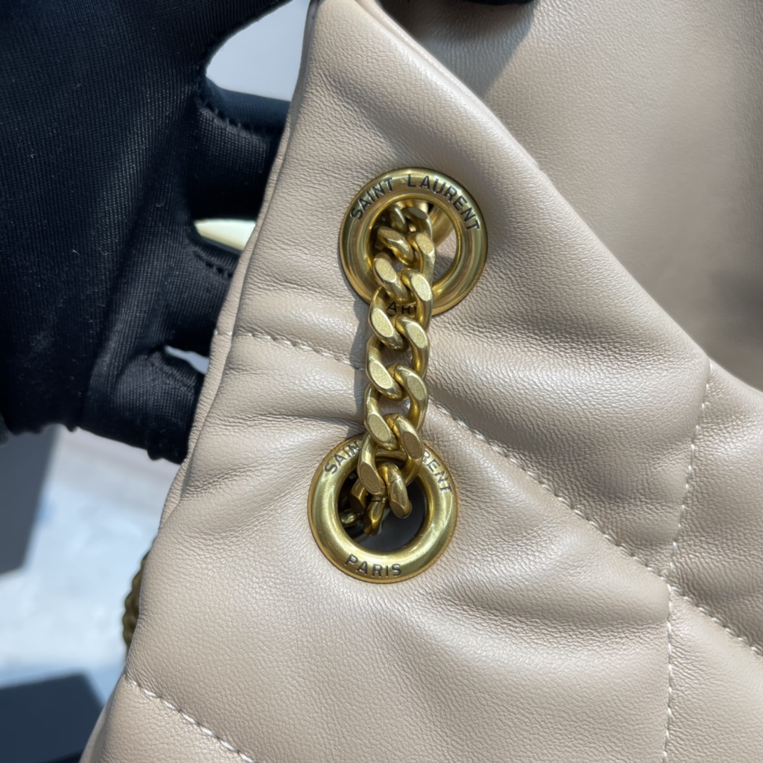 Handbags SAINT LAURENT 577476 size 29x17x11 cm - vstockx