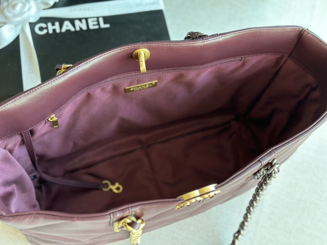 Handbag Chanel AS366 size 24 X41 X10 cm - vstockx